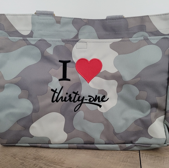Camouflage Tote Bag with Heart Design - Picture 1 of 6